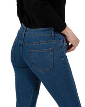 Load image into Gallery viewer, Usher Distressed Jeans - Yaze Jeans
