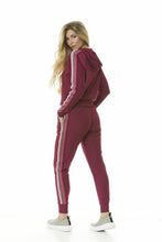 Load image into Gallery viewer, TAMISA CROPPED HOODIE - Yaze Jeans
